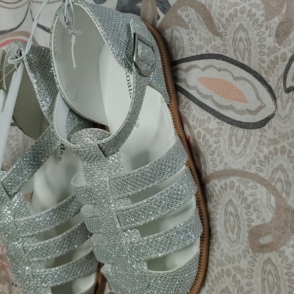 NWT girls sz 10 toddler silver sandals - Picture 4 of 5